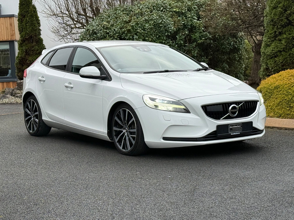 2018 Volvo V40 D2 (120hp) Momentum Edition Geartronic