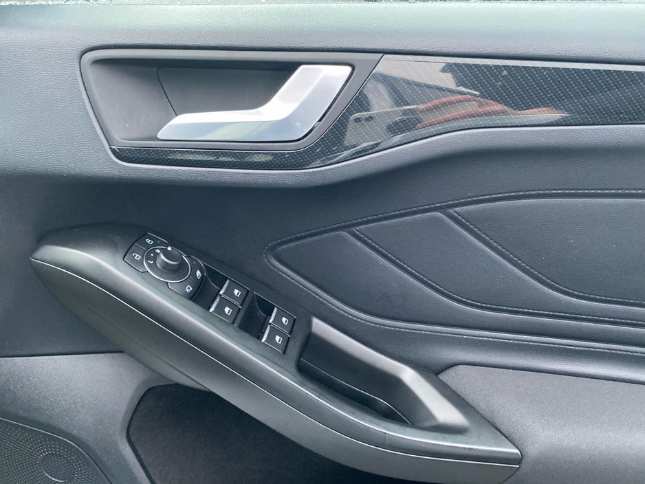 2022 Ford Focus ST-Line 1.0 MHEV 125BHP.. 18 Alloys and Camera €23,500