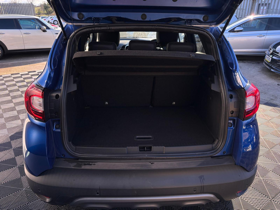 2019 Renault Captur - image 8