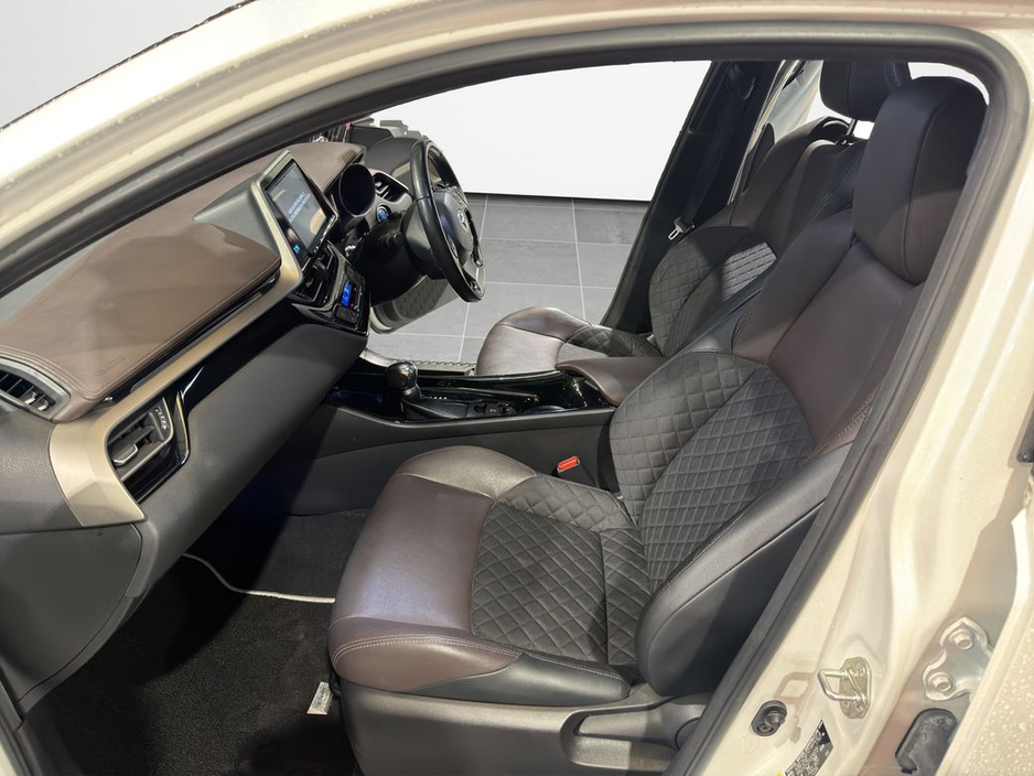 2018 Toyota C-HR - image 16