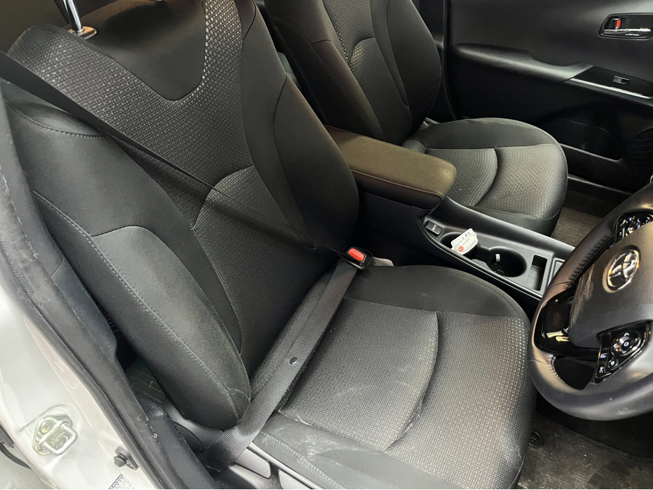 2022 Toyota Prius 2022 TOYOTA PRIUS S 1.8 AUTOMATIC / CRUISE CONTROL / REVERSE CAMERA AND MORE