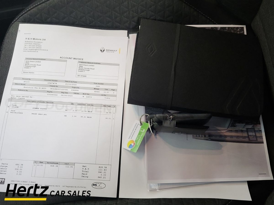 2023 Renault Captur - image 26