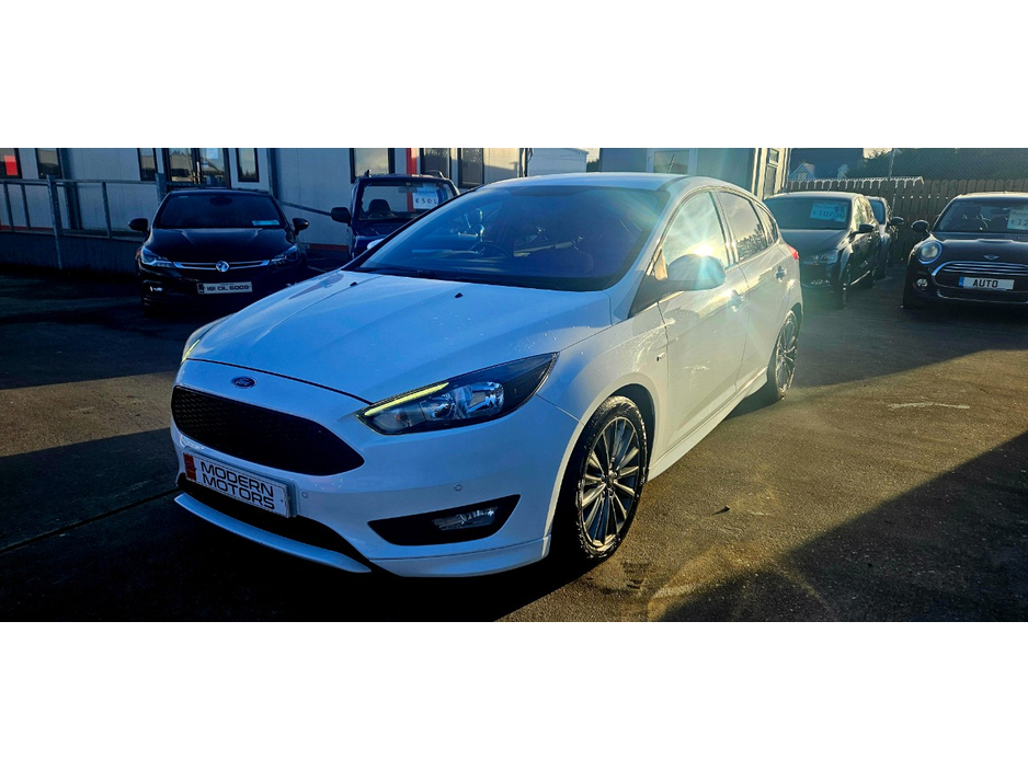 2018 Ford Focus - image 7