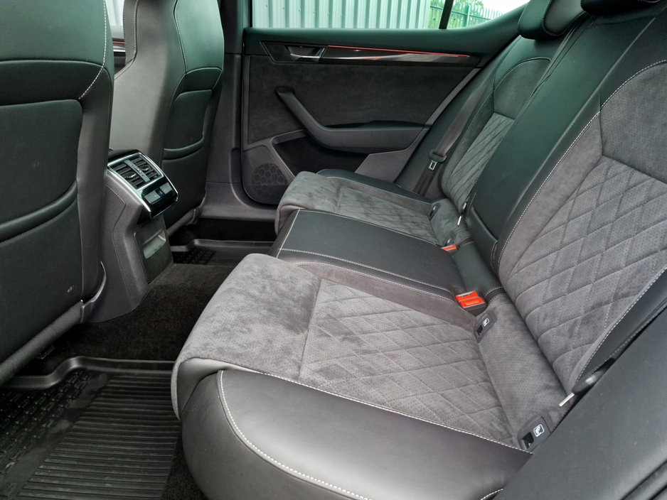 2024 Skoda Superb - image 7