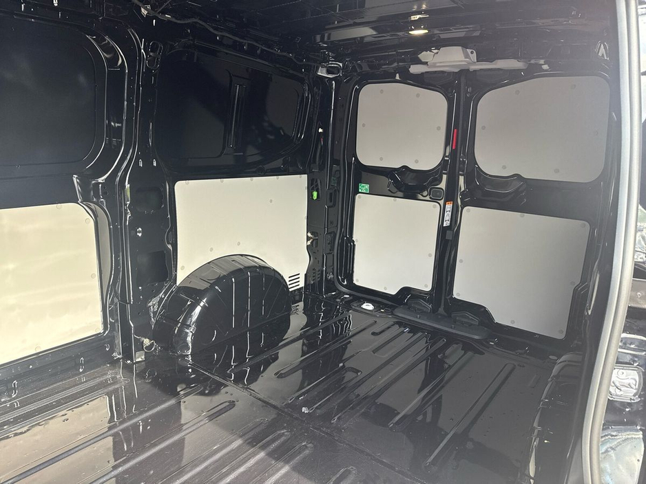 2025 Volkswagen Transporter  €33,495