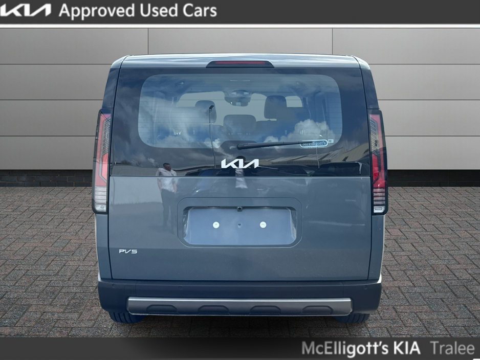 2026 Kia PV5 - image 8