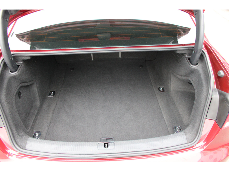 2017 Audi A4 - image 13