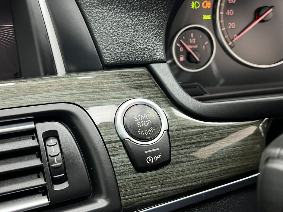 2016 BMW 5 Series - image 39