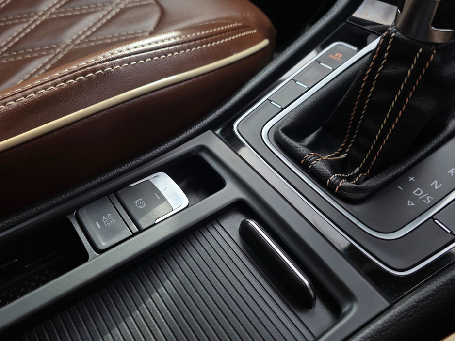 2014 Volkswagen Golf - image 21