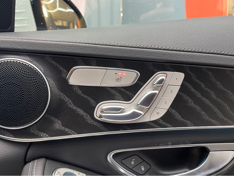 2017 Mercedes-Benz C Class €22950! 2017 MERCEDES-BENZ C220D AUTOMATIC AMG LINE 2.2 AUTOMATIC / ELECTRIC MEMORY & HEATED SEATS / REVERSE CAMERA / CRUISE CONTROL / PADDLE SHIFTERS €22,950