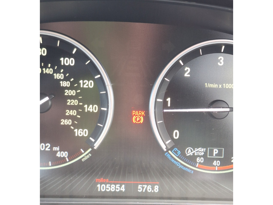 2016 BMW 5 Series - image 17