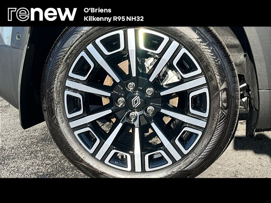 2025 Renault 4 E-TECH ICONIC 52 KW AUTO 5DR *DEMO MODEL - NOW IN STOCK & READY TO BE VIEWED* €34,995