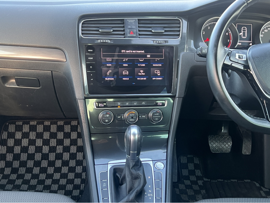 2017 Volkswagen Golf 2017 Volkswagen Golf 1.2 TSI Automatic €16,750