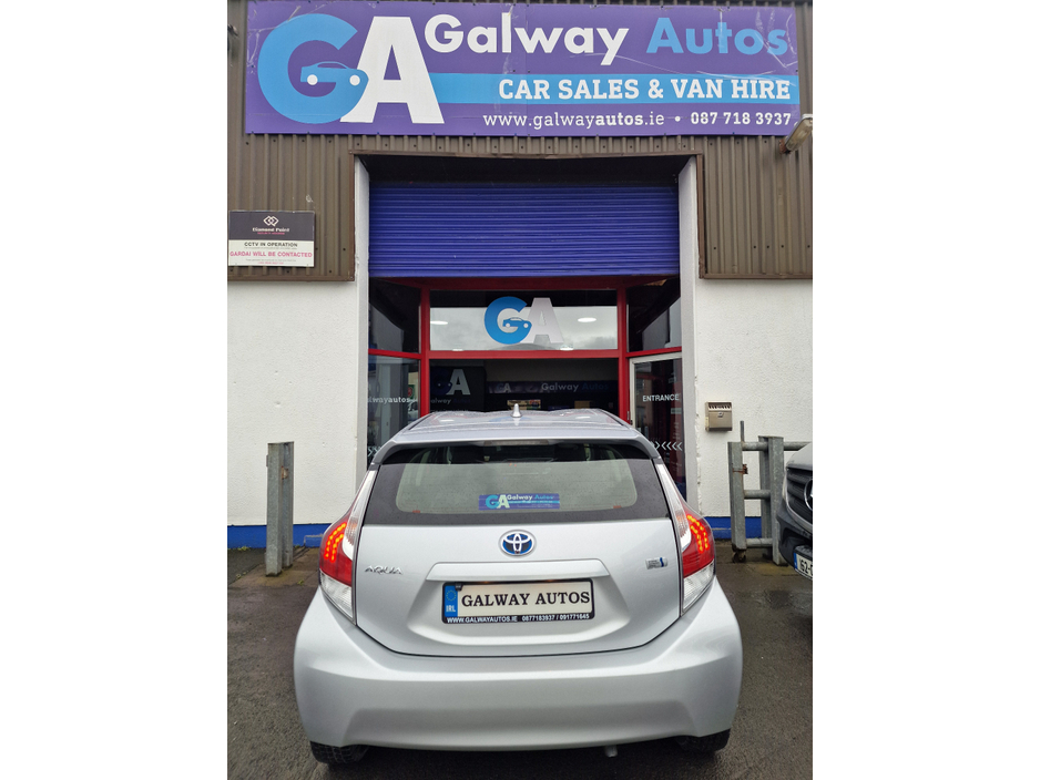 2017 Toyota Aqua - image 14