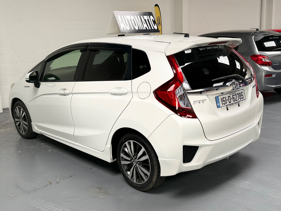 2015 Honda Fit - image 7