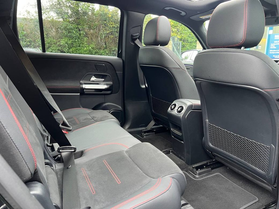 2024 Mercedes-Benz EQB EQB350 4MATIC AMG-LINE PREMIUM 7-SEATER // OPENING PAN ROOF // VIRTUAL COCKPIT // AMBIENT LIGHTING €39,900