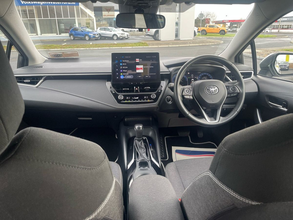 2023 Toyota Corolla 1.8 Hybrid Luna Saloon €22,475