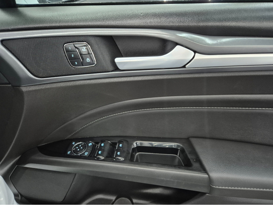 2017 Ford Mondeo - image 7