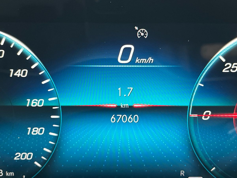 2021 Mercedes-Benz EQA - image 9