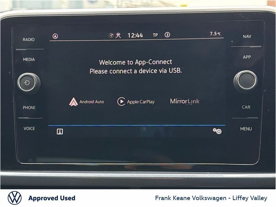 2022 Volkswagen T-Roc - image 14