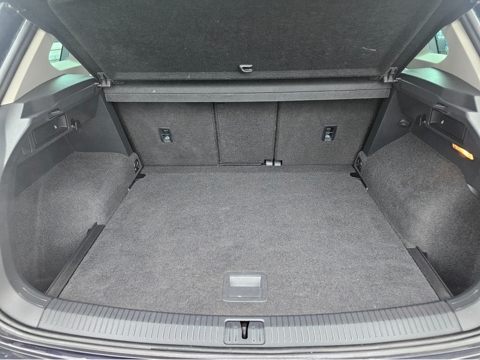 2019 Volkswagen Tiguan R-LINE 2.0 TDI MANUAL 6SPEED FWD 150HP 5DR €27,950