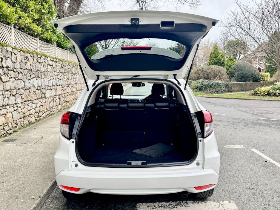 2015 Honda Vezel 1.5l HYBRID!!!AUTO!!ONLY 68K MLS !! €13,900