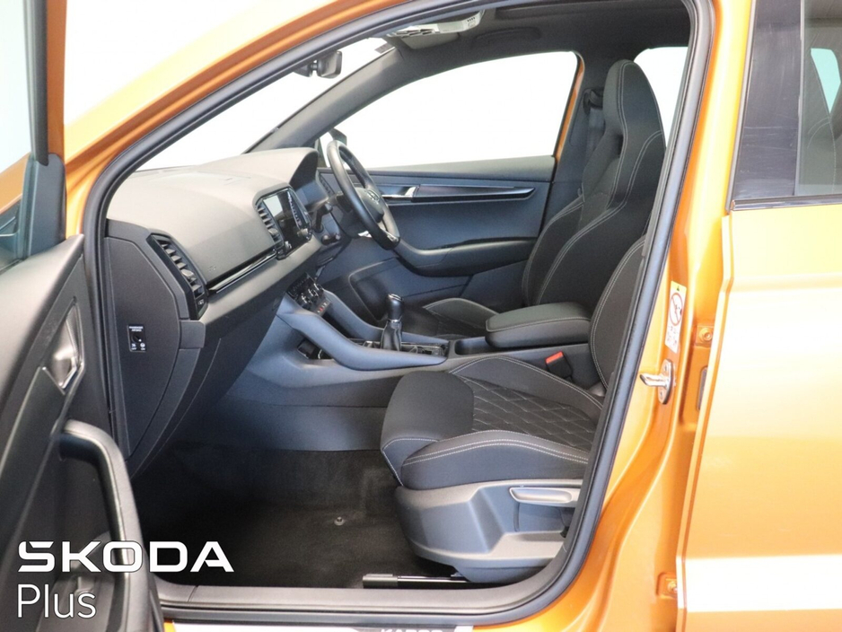 2023 Skoda Karoq - image 4