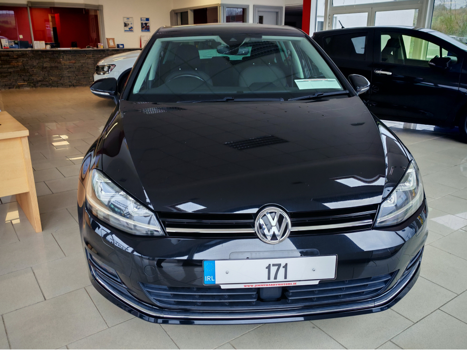 2017 Volkswagen Golf - image 6