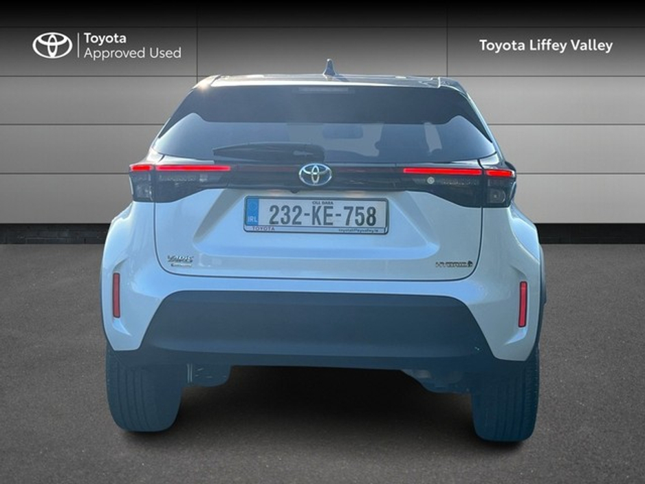 2023 Toyota Yaris Cross - image 4