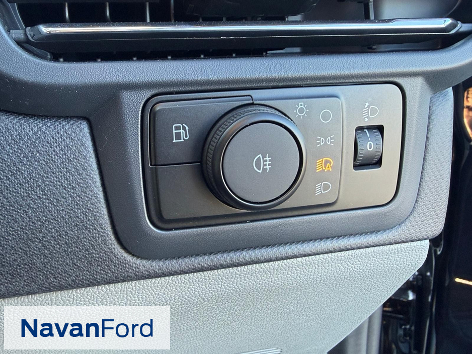 2026 Ford Tourneo Custom - image 17