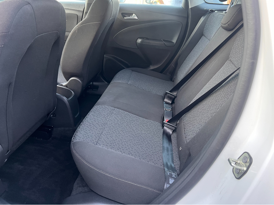 2024 Opel Crossland X **Only 14,000 Kms** Best Value As New 2024 Opel Crossland Diesel Apple Car Play Rear View Camera www.bolands.ie Est.1955 €21,950