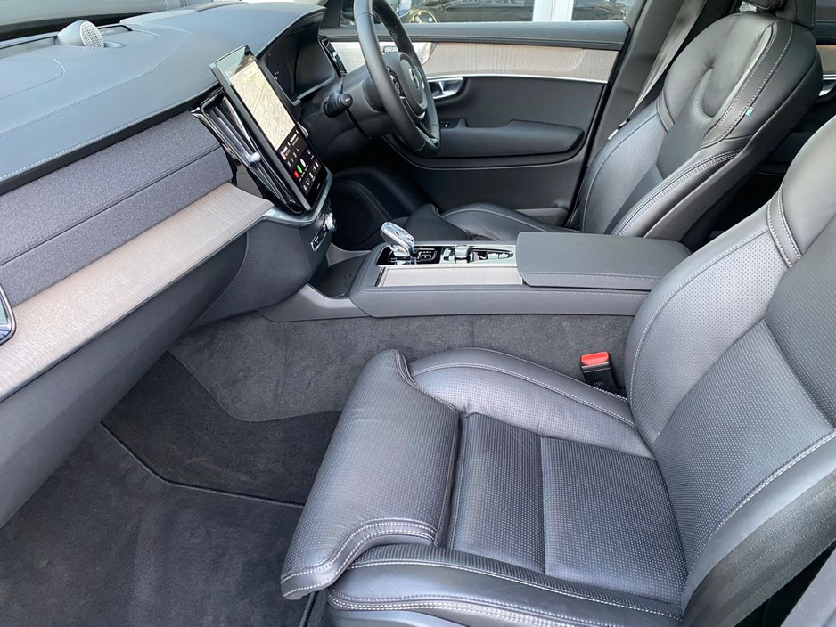 2025 Volvo XC90 - image 15