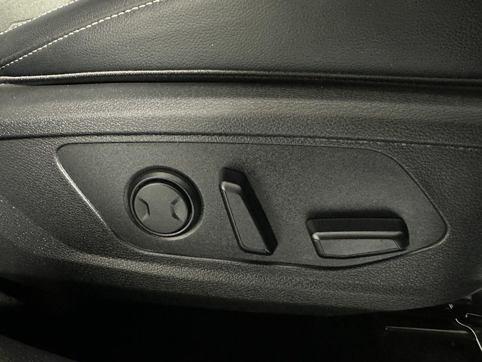 2022 Kia Sportage - image 22