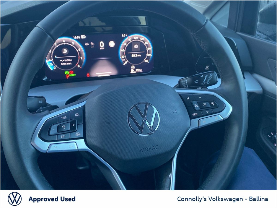 2025 Volkswagen Golf - image 24