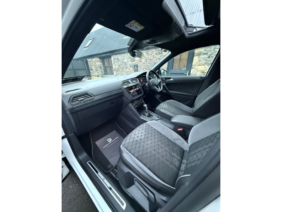 2023 Volkswagen Tiguan 2.0 TDI 150HP R-Line DSG 27.5% €49,995