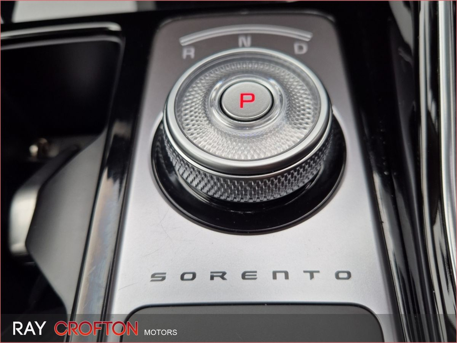 2024 Kia Sorento - image 9