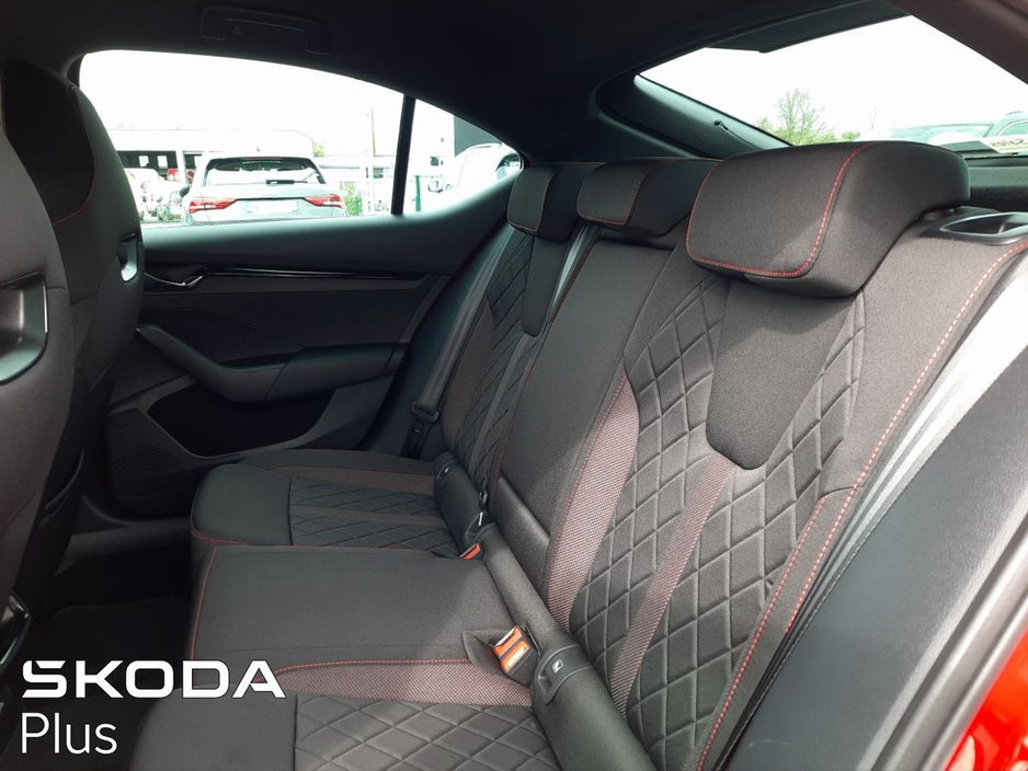 2024 Skoda Octavia - image 7