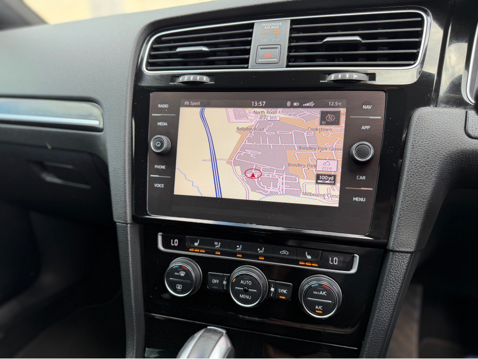 2017 Volkswagen Golf - image 16