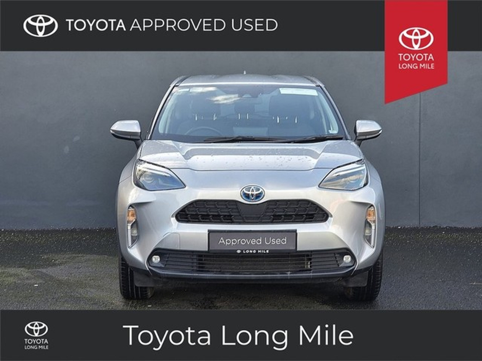 2025 Toyota Yaris Cross - image 5