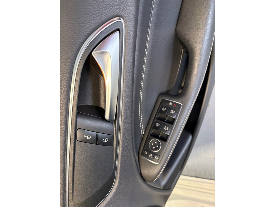 2017 Mercedes-Benz B Class - image 10