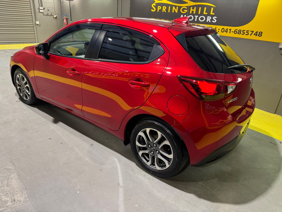 2016 Mazda Demio - image 3