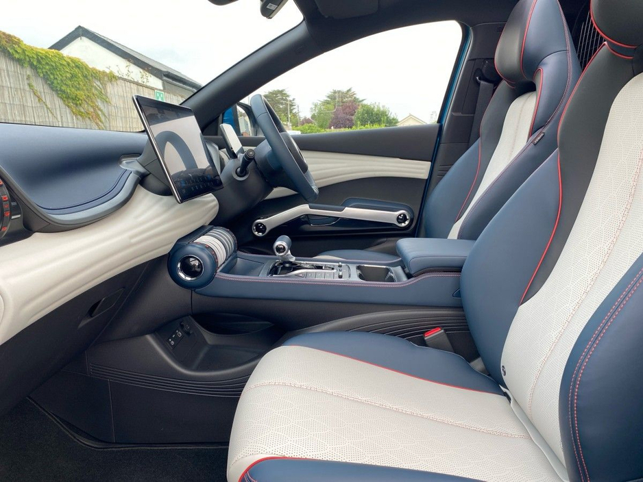 2025 BYD ATTO 3 - image 10