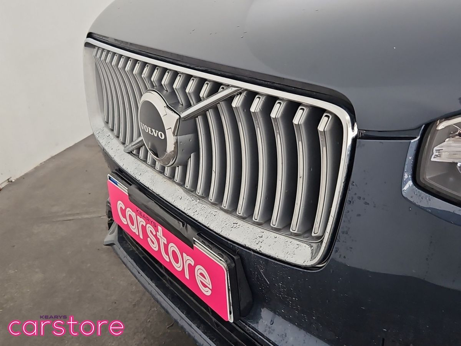 2023 Volvo XC90 - image 17