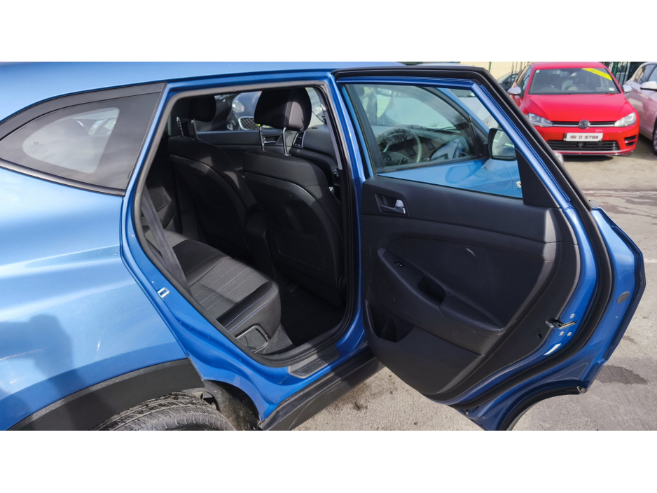 2016 Hyundai Tucson - image 9