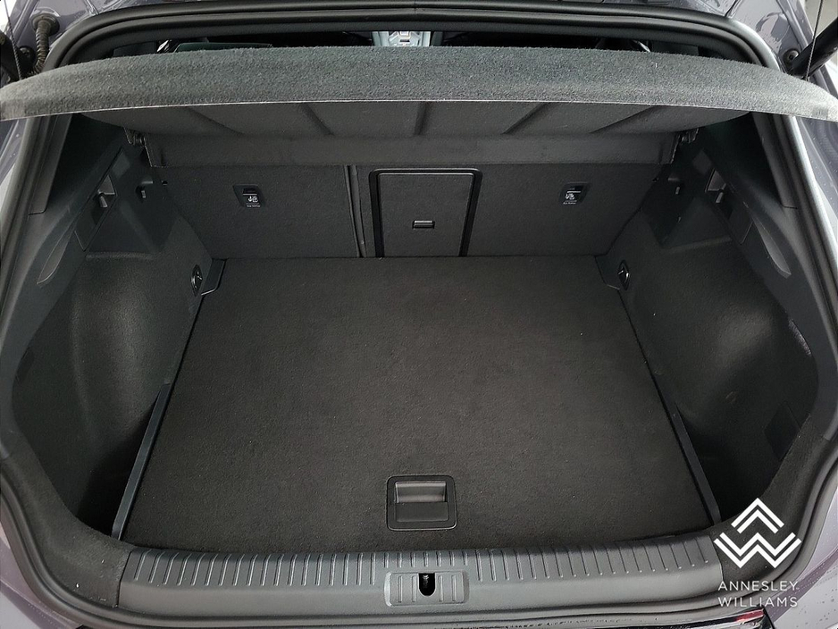 2025 Cupra Formentor - image 25