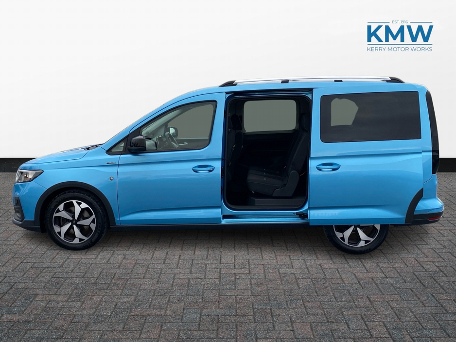 2022 Ford Tourneo Connect - image 5