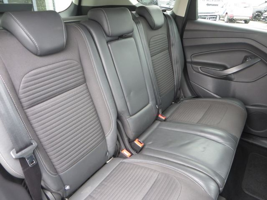 2018 Ford Kuga - image 14