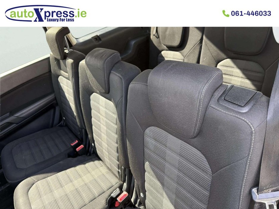 2017 Ford Galaxy - image 10