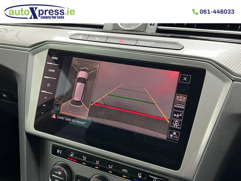 2020 Volkswagen Passat - image 34