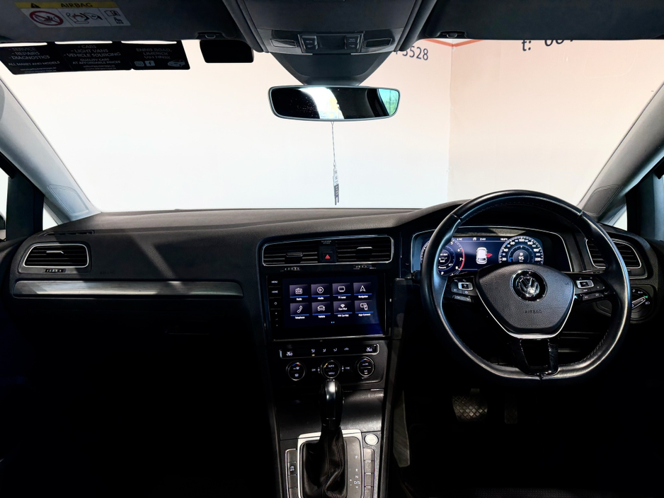 2019 Volkswagen Golf - image 10